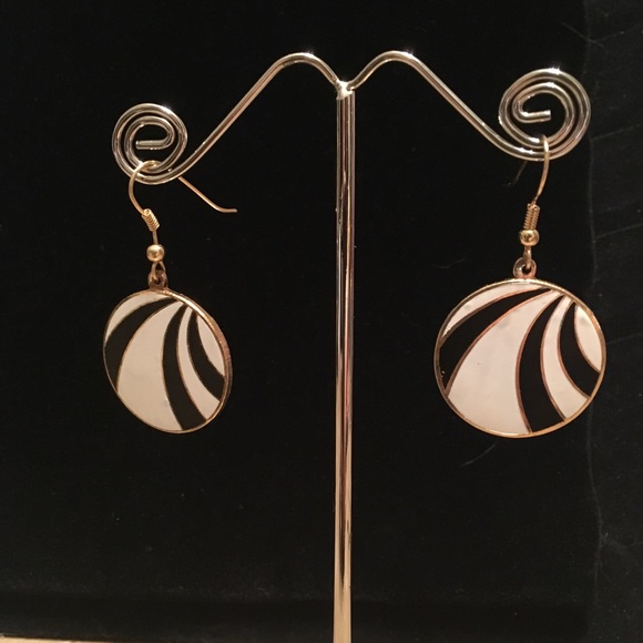 Path - Picture 1 of 1